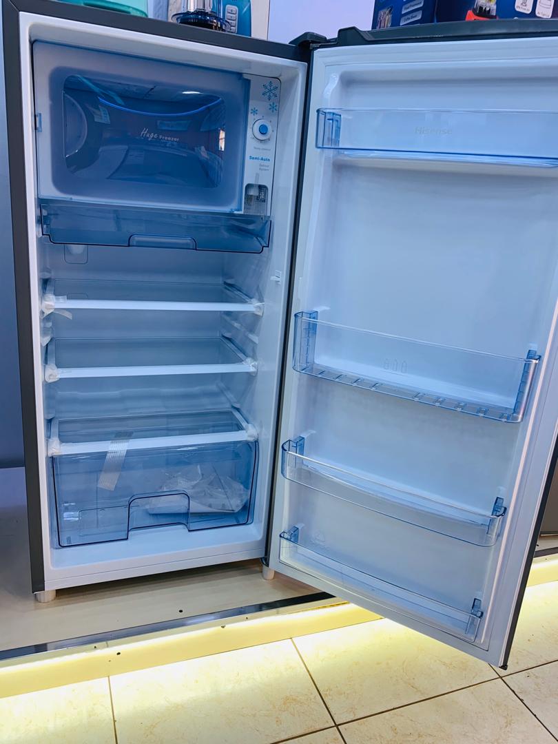 BRANDNEW HISENSE 195 LITRES FRIDGE SINGLE DOOR