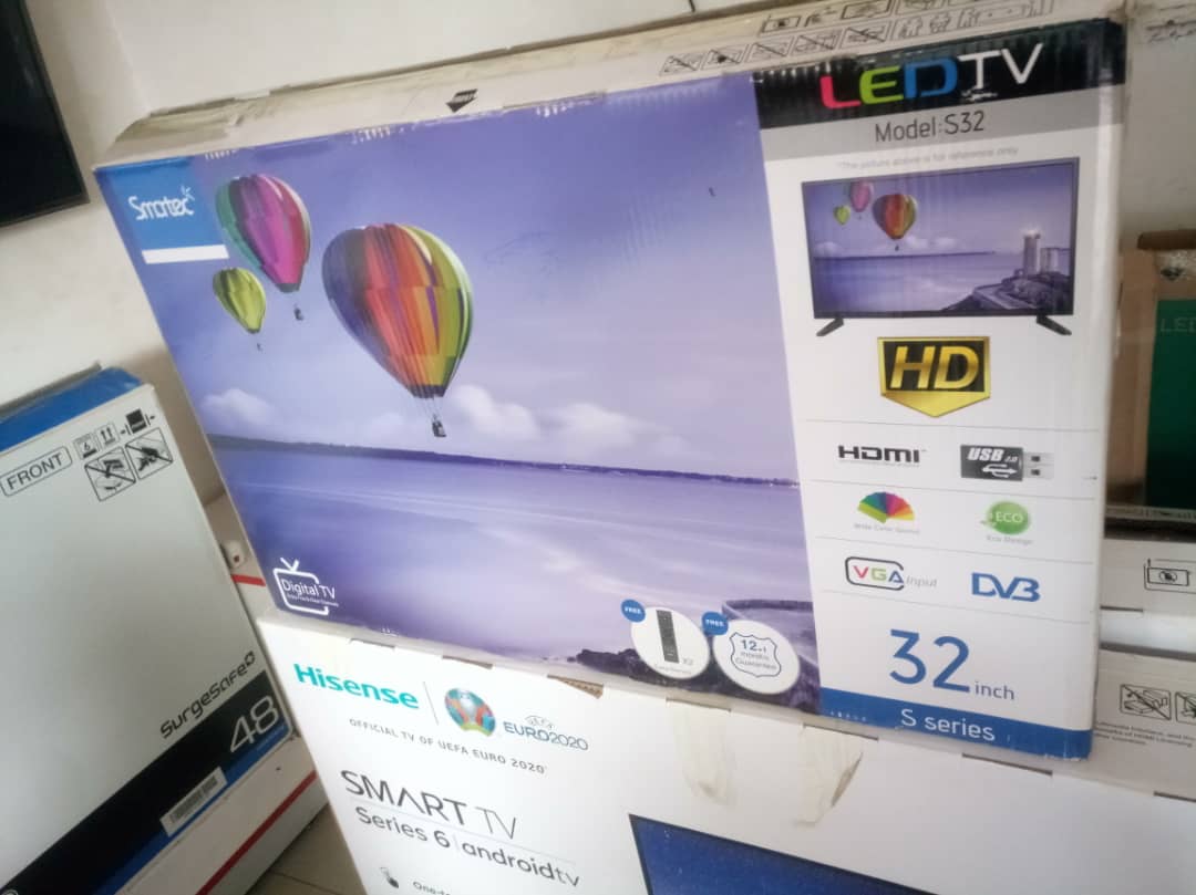 32"inches smartec flat screen digital TV