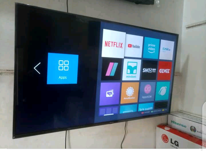 43"inches Hisense smart digital TV