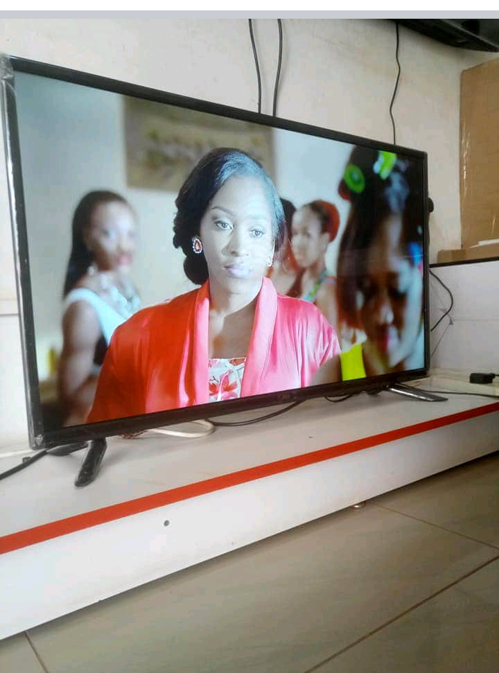 42"inches  LG flat screen digital TV