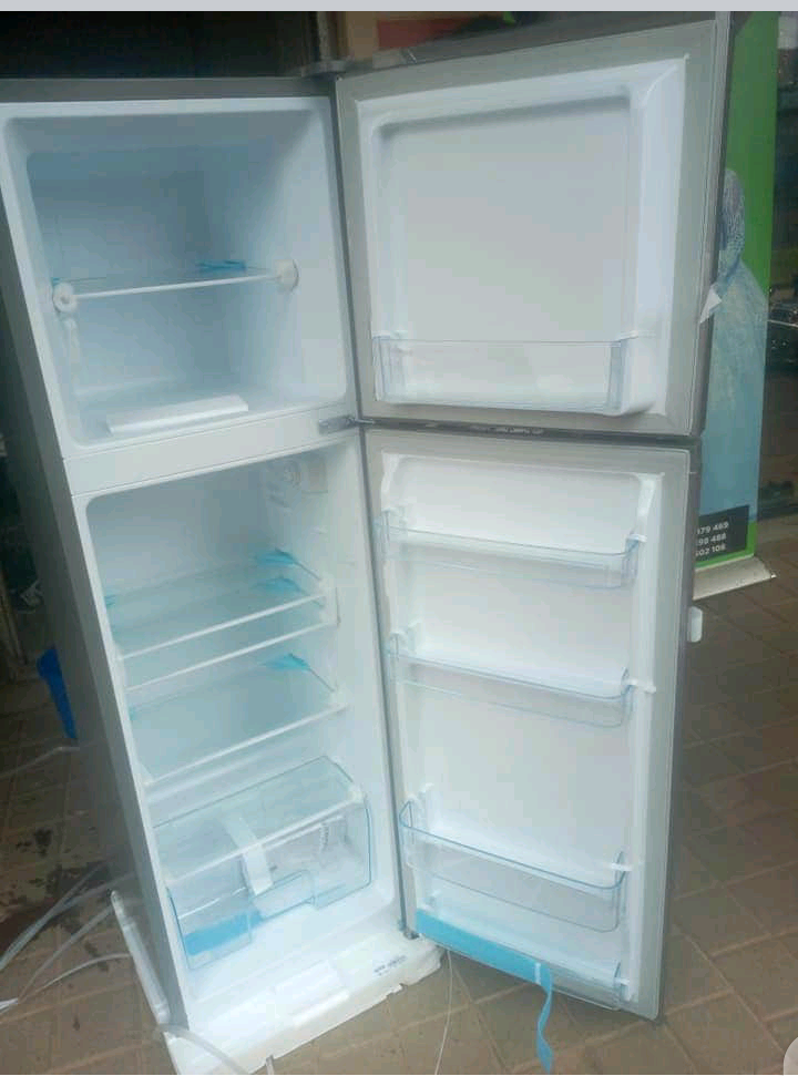 Hisense double door refrigerator 220liters