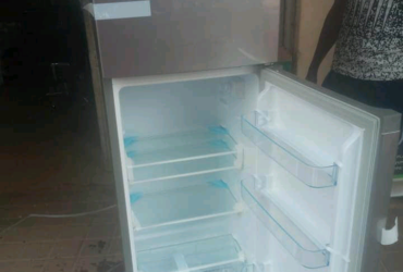 Hisense double door refrigerator 220liters