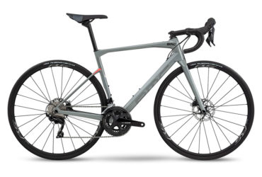 2020 BMC Roadmachine 02 Three Road Bike (VELORACYCLE)