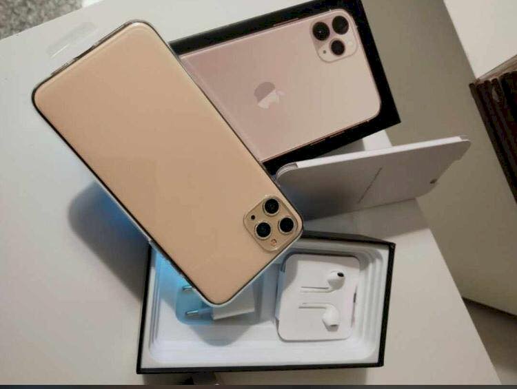 Available Apple iPhone 11 Pro Max/Samsung Galaxy S20 Plus